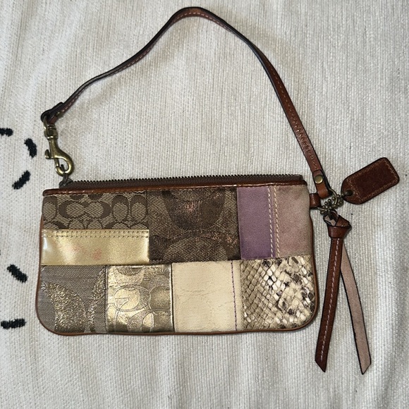 Coach patchwork hobo handbag and Wristlet Vintage set - Picture 7 of 14